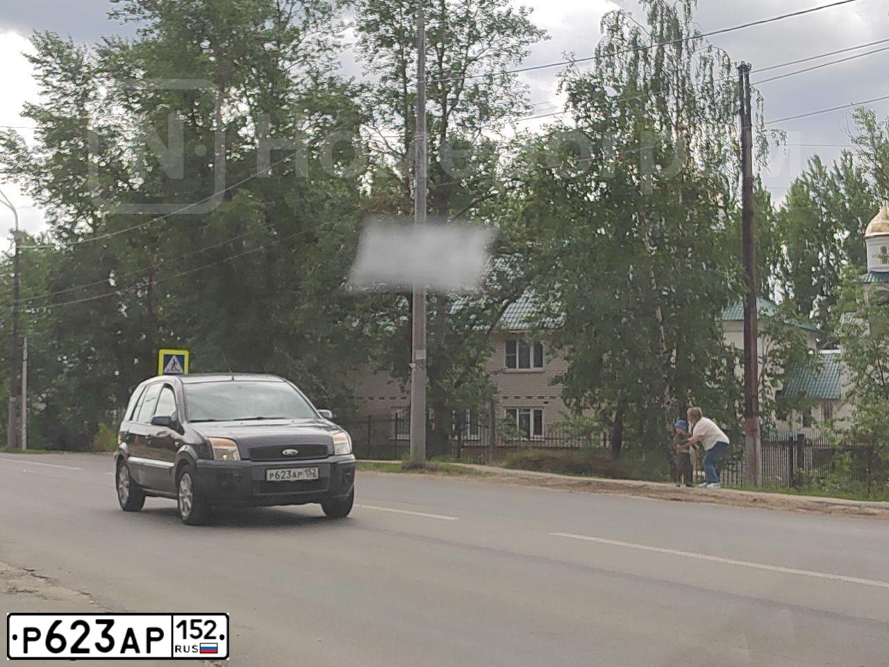 Фото автомобиля FORD FUSION, 2008 — госномер Р623АР152. Цвет: ТЕМНО-СЕРЫЙ