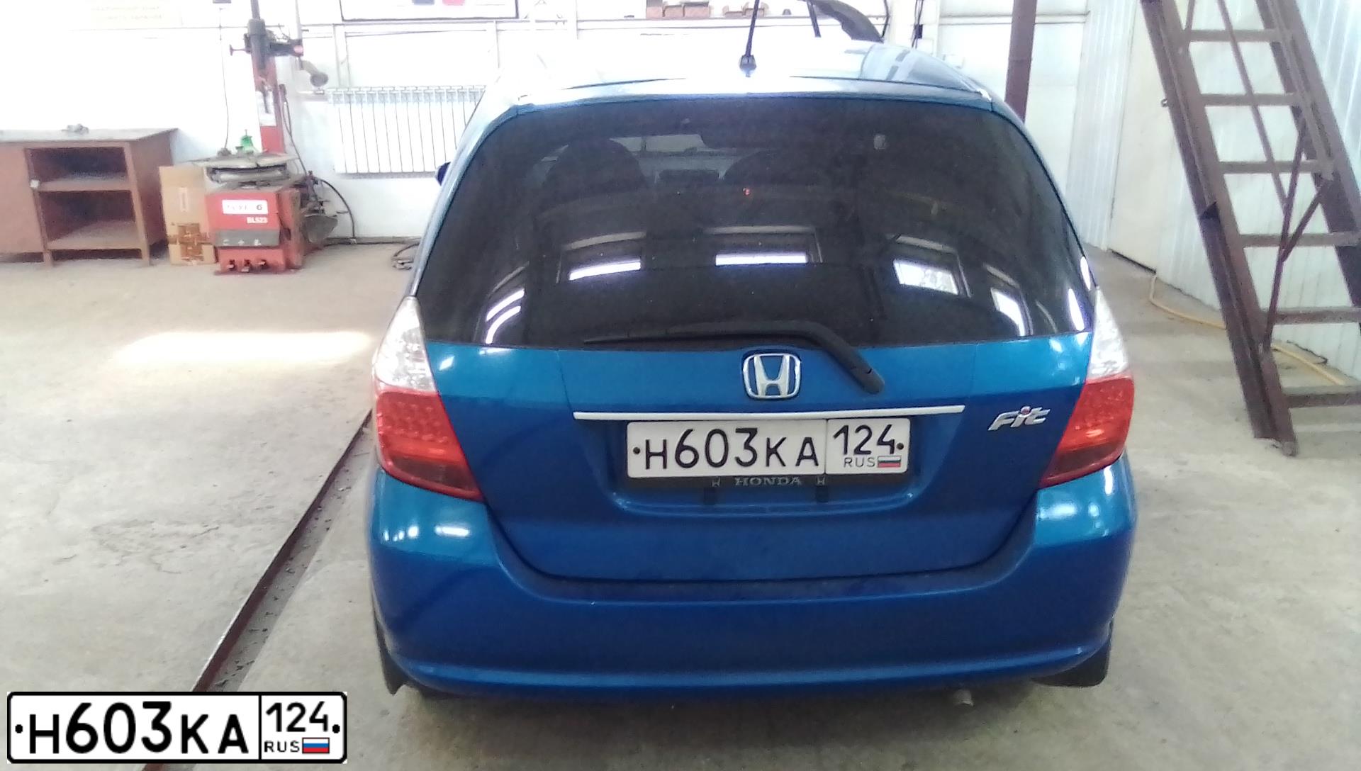 Фото автомобиля LADA 2190 GRANTA, 2013 — госномер Н603КА124. Цвет: ЧЕРНЫЙ