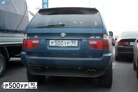Фото автомобиля BMW X5, 2000 — госномер Р500УР90. Цвет: СИНИЙ