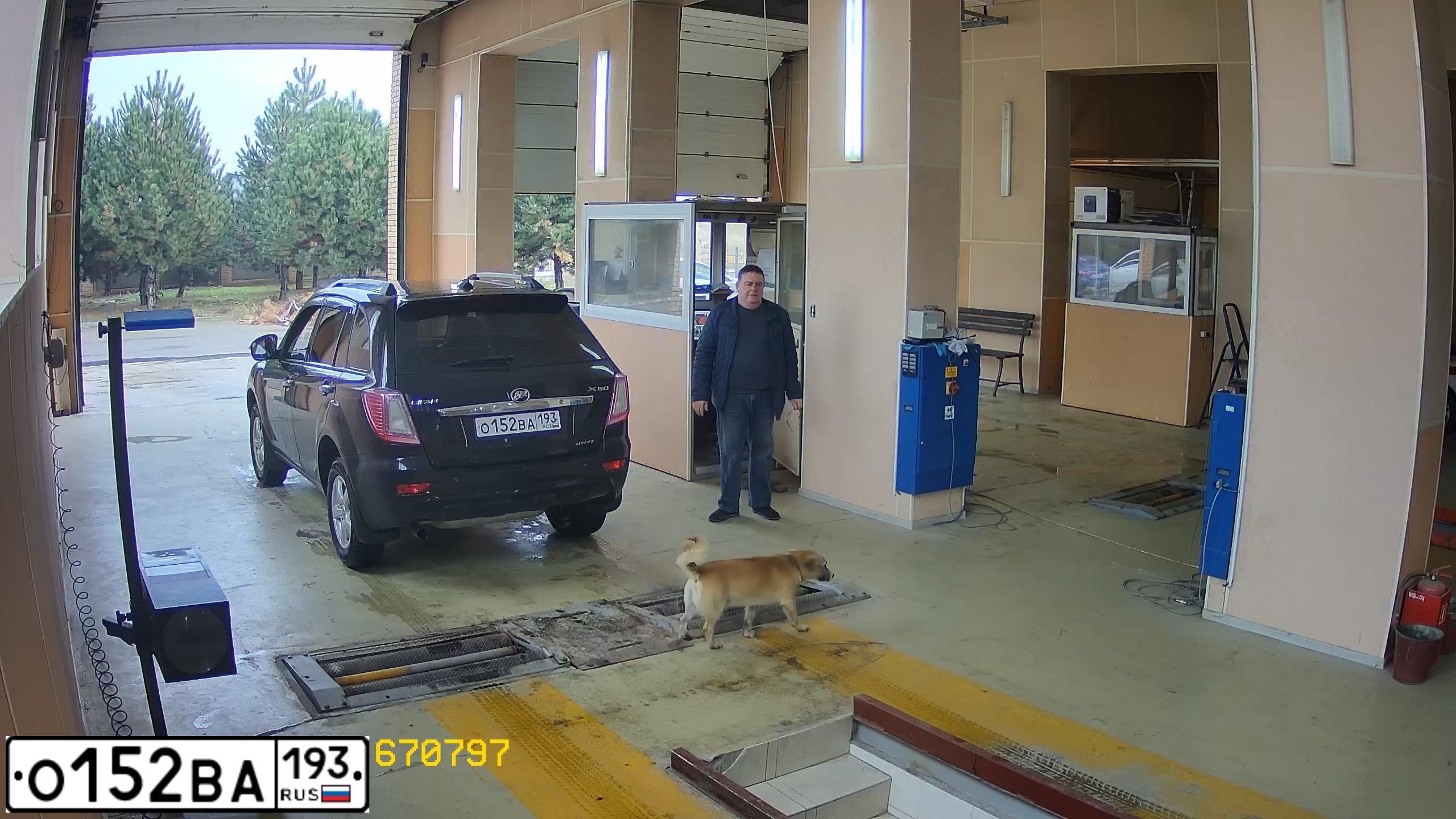 Фото автомобиля LIFAN X 60, 2012 — госномер О152ВА193. Цвет: ЧЕРНЫЙ