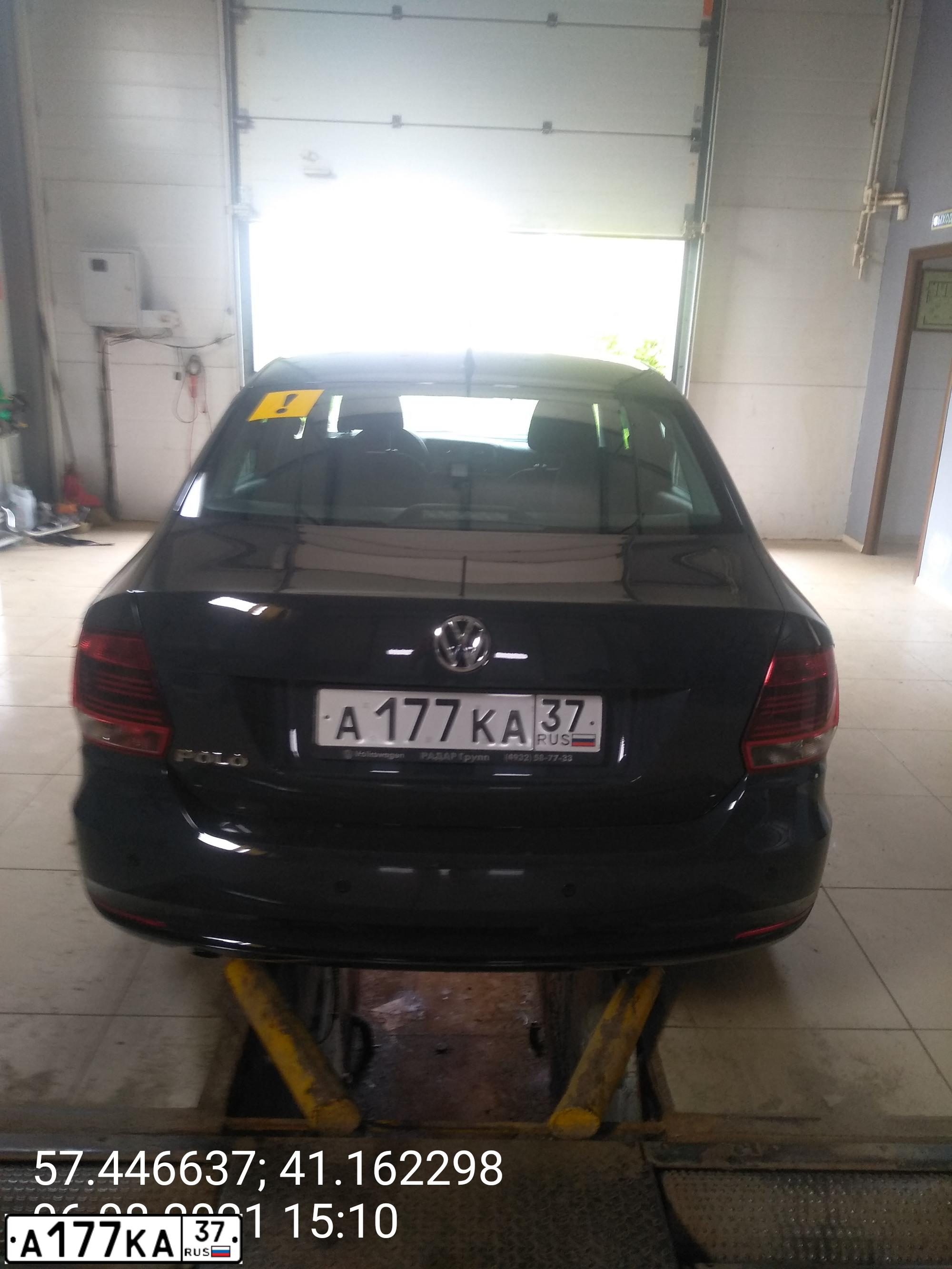 Фото автомобиля VOLKSWAGEN POLO, 2015 — госномер О605СТ44. Цвет: СЕРЫЙ