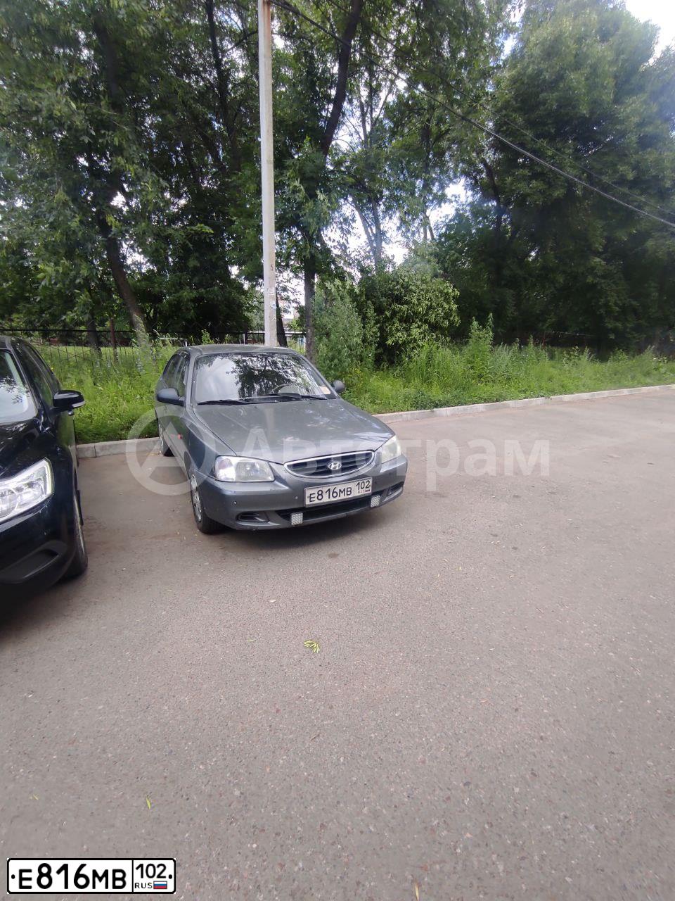 Фото автомобиля TAGAZ ACCENT, 2008 — госномер Е816МВ102. Цвет: СЕРЫЙ