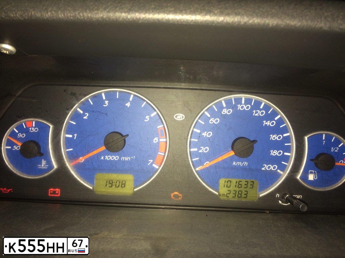 Фото автомобиля LADA 2114 SAMARA, 2009 — госномер К555НН67. Цвет: СВЕТЛО-СЕРЕБРИСТЫЙ МЕТАЛЛ