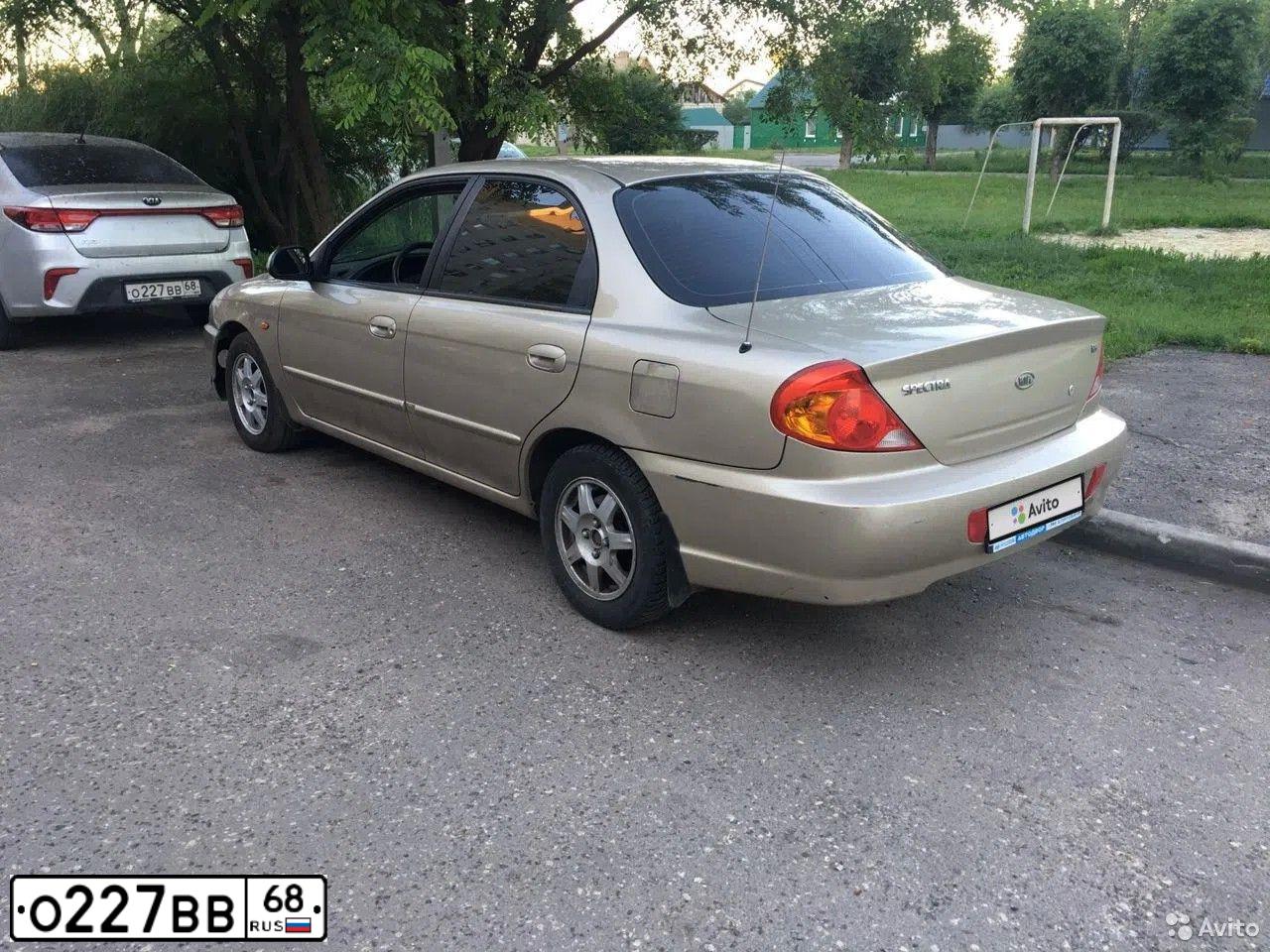 Фото автомобиля KIA RIO, 2017 — госномер О227ВВ68. Цвет: СЕРЕБРИСТЫЙ