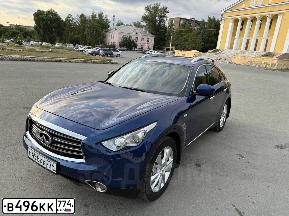 Фото автомобиля INFINITI QX70 /FX/, 2014 — госномер В496КК774. Цвет: синий