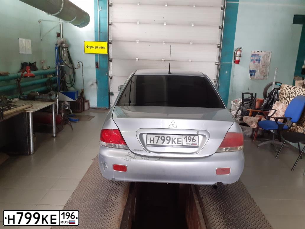 Фото автомобиля MITSUBISHI МИЦУБИСИ ЛАНСЕР, 2004 — госномер Н799КЕ196. Цвет: СВЕТЛО-СЕРЫЙ