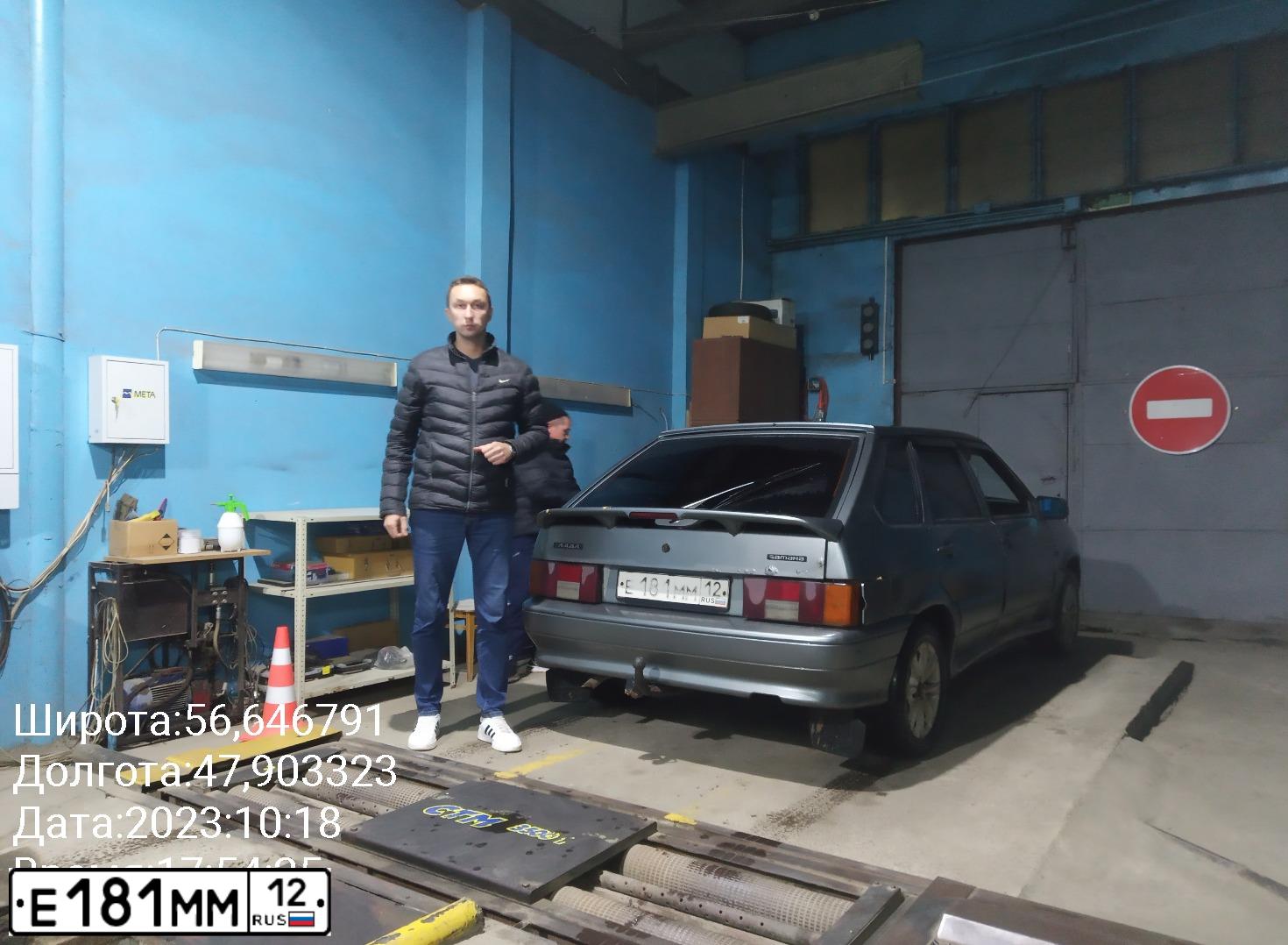 Фото автомобиля LADA 2114 SAMARA, 2006 — госномер Е181ММ12. Цвет: СРЕДНИЙ СЕРО-ЗЕЛЕНЫЙ МЕТ.