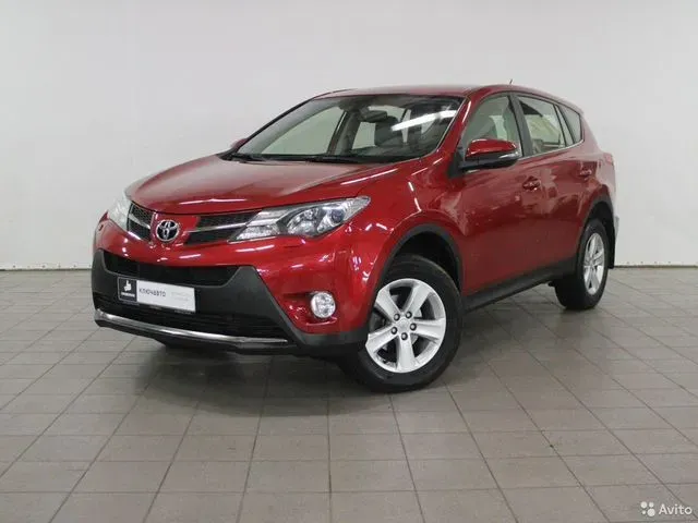 Фото автомобиля TOYOTA RAV4, 2013 — госномер Е775ОН790. Цвет: КРАСНЫЙ