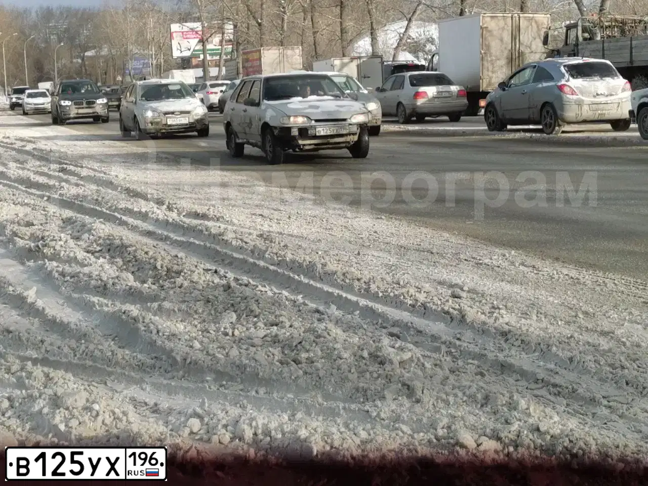 Фото автомобиля LADA 2114 SAMARA, 2005 — госномер Р336НВ196. Цвет: СВЕТЛО-СЕРЫЙ