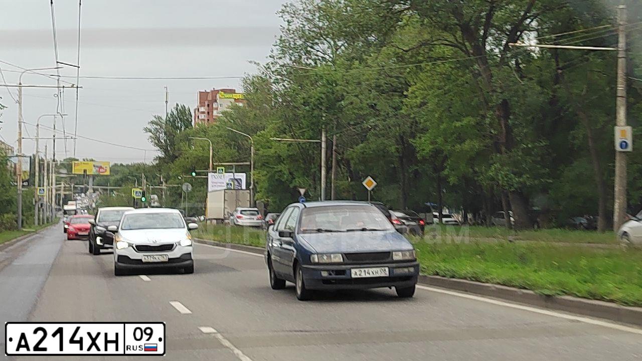 Фото автомобиля LADA 2114 SAMARA, 2012 — госномер Н763ЕА126. Цвет: Сине-Черный