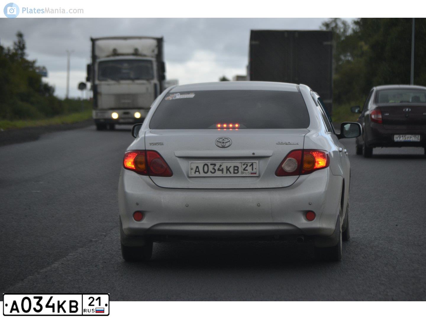 Фото автомобиля TOYOTA COROLLA, 2008 — госномер А034КВ21. Цвет: Серебристый