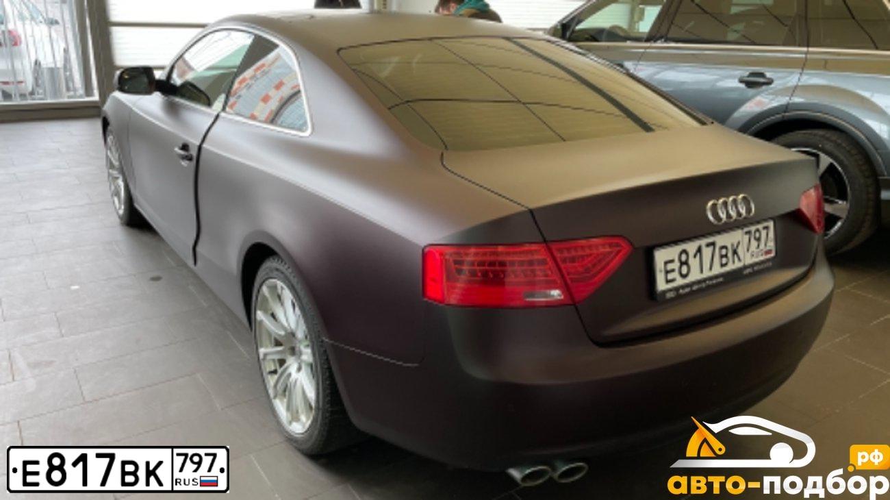 Фото автомобиля AUDI A5, 2014 — госномер Н998РН198. Цвет: БОРДОВЫЙ