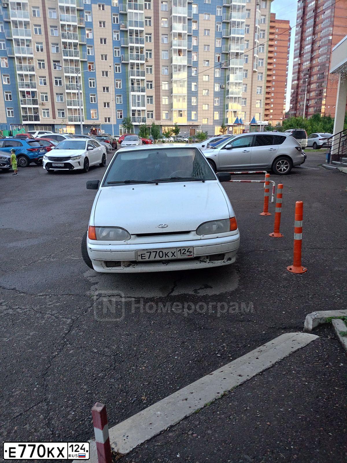 Фото автомобиля LADA 2114 SAMARA, 2013 — госномер Е770КХ124. Цвет: БЕЛЫЙ
