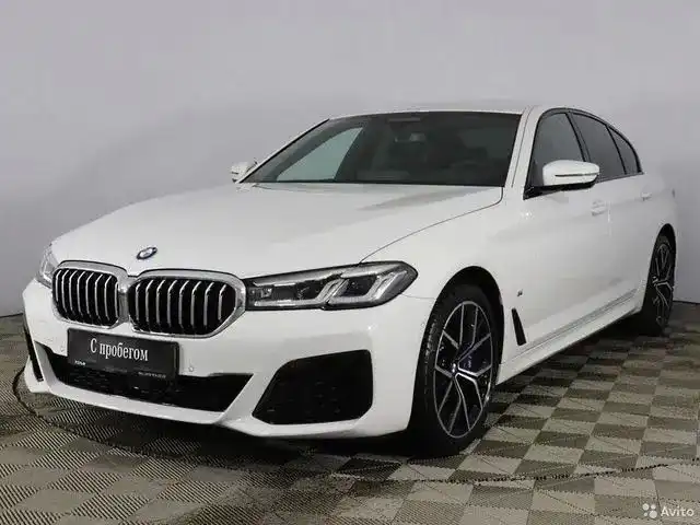 Фото автомобиля BMW SERIE 5, 2020 — госномер У023ЕК797. Цвет: Белый