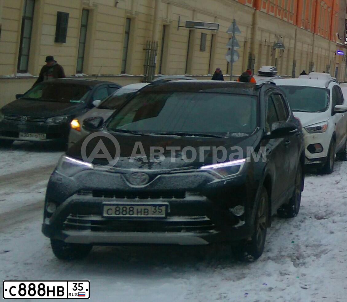 Фото автомобиля HYUNDAI ELANTRA, 2004 — госномер С888НВ35. Цвет: СЕРЕБРИСТЫЙ ЧЕРНЫЙ