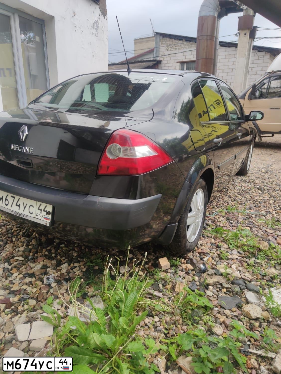 Фото автомобиля RENAULT MEGANE, 2004 — госномер О804УА44. Цвет: ЧЕРНЫЙ