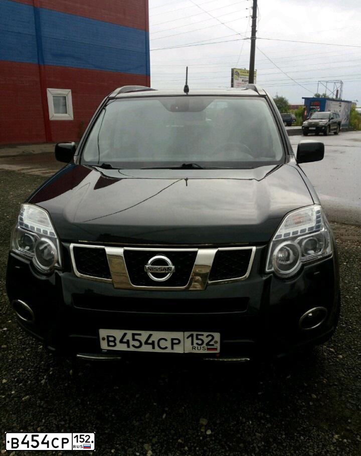 Фото автомобиля NISSAN X-TRAIL, 2011 — госномер У813ЕВ152. Цвет: ЧЕРНЫЙ