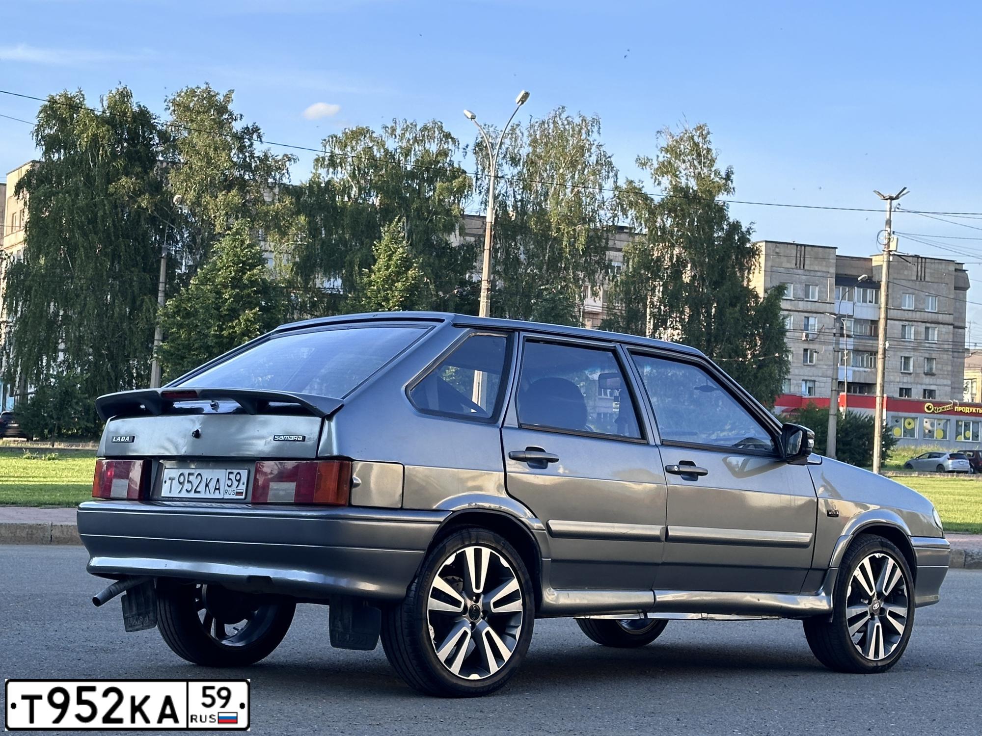 Фото автомобиля LADA 2114, 2011 — госномер У153ВМ196