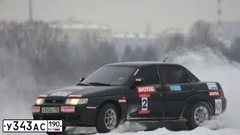 Фото автомобиля LADA 2110, 2002 — госномер В700КВ90. Цвет: БЕЛЫЙ