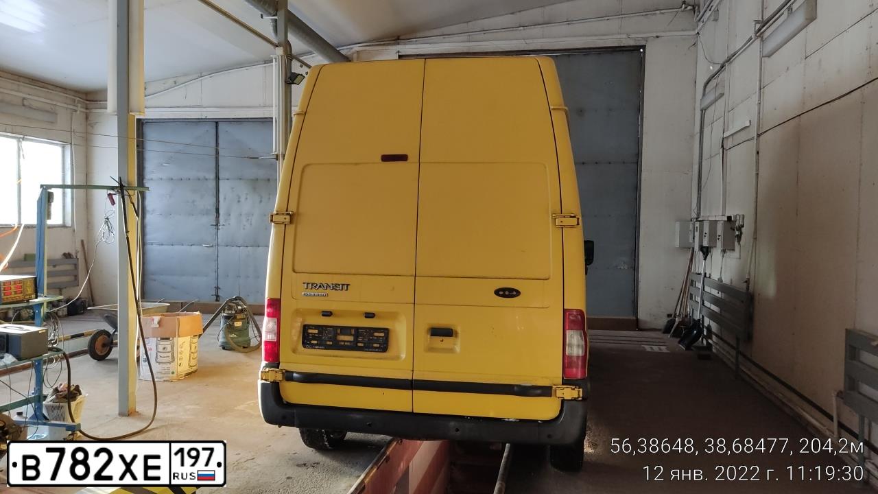 Фото автомобиля FORD TRANSIT, 2012 — госномер В782ХЕ197. Цвет: ТЕМНО-ЖЕЛТЫЙ