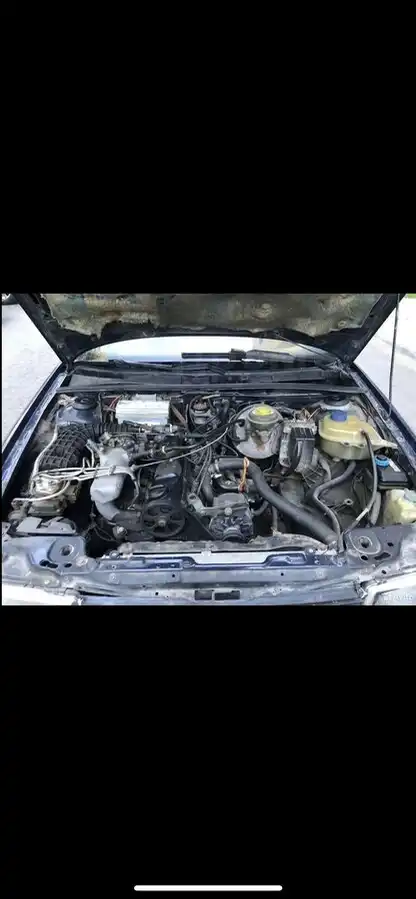Фото автомобиля AUDI 80, 1988 — госномер М683ТВ790. Цвет: Темно-синий