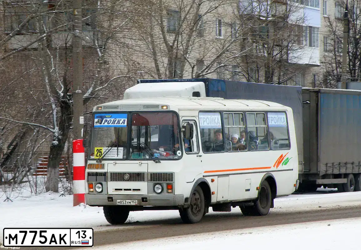 Фото автомобиля PAZ 3205, 2013 — госномер М775АК13. Цвет: Белый