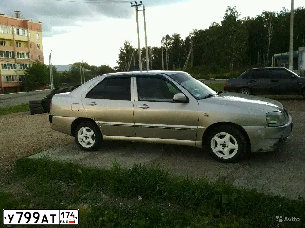 Фото автомобиля CHERY AMULET /FLAGCLOUD/, 2007 — госномер У799АТ174. Цвет: СЕРЫЙ