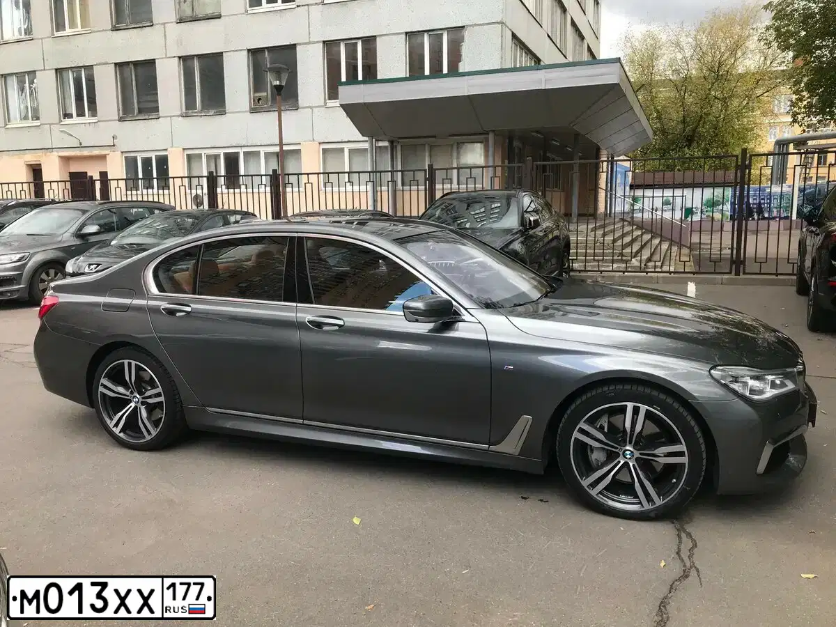Фото автомобиля BMW SERIE 5, 2007 — госномер Е343ХТ126. Цвет: СЕРЫЙ