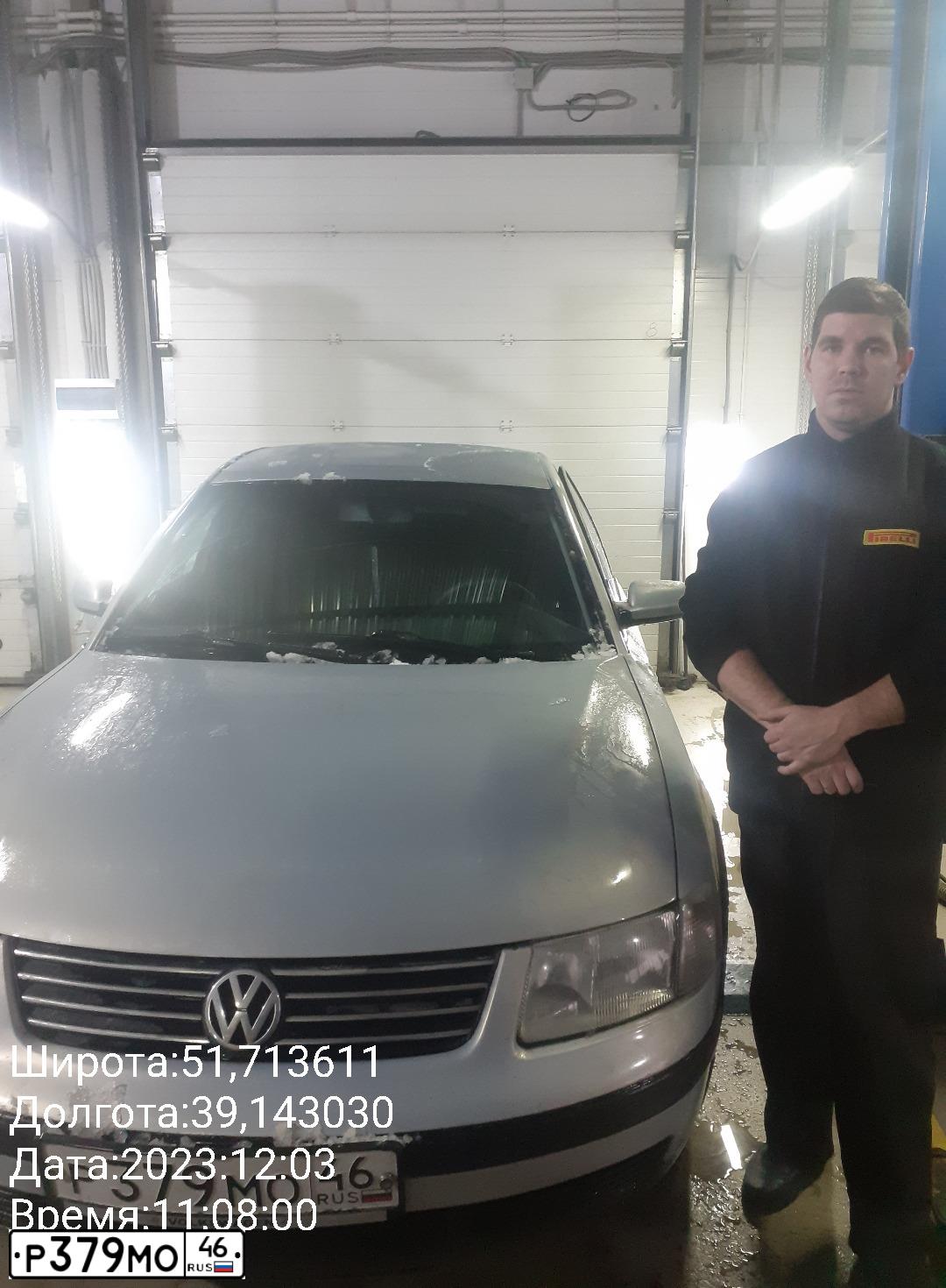 Фото автомобиля VOLKSWAGEN PASSAT, 1998 — госномер К914ОВ136. Цвет: СЕРЕБРИСТЫЙ