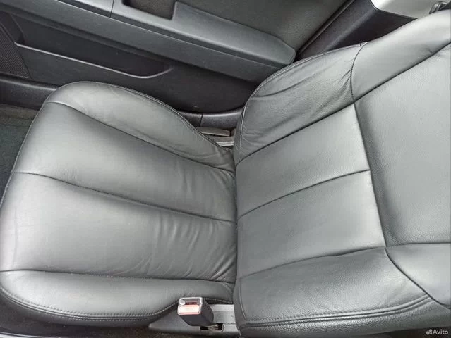 Фото автомобиля MITSUBISHI GALANT, 2008 — госномер А560ХН33. Цвет: Красный