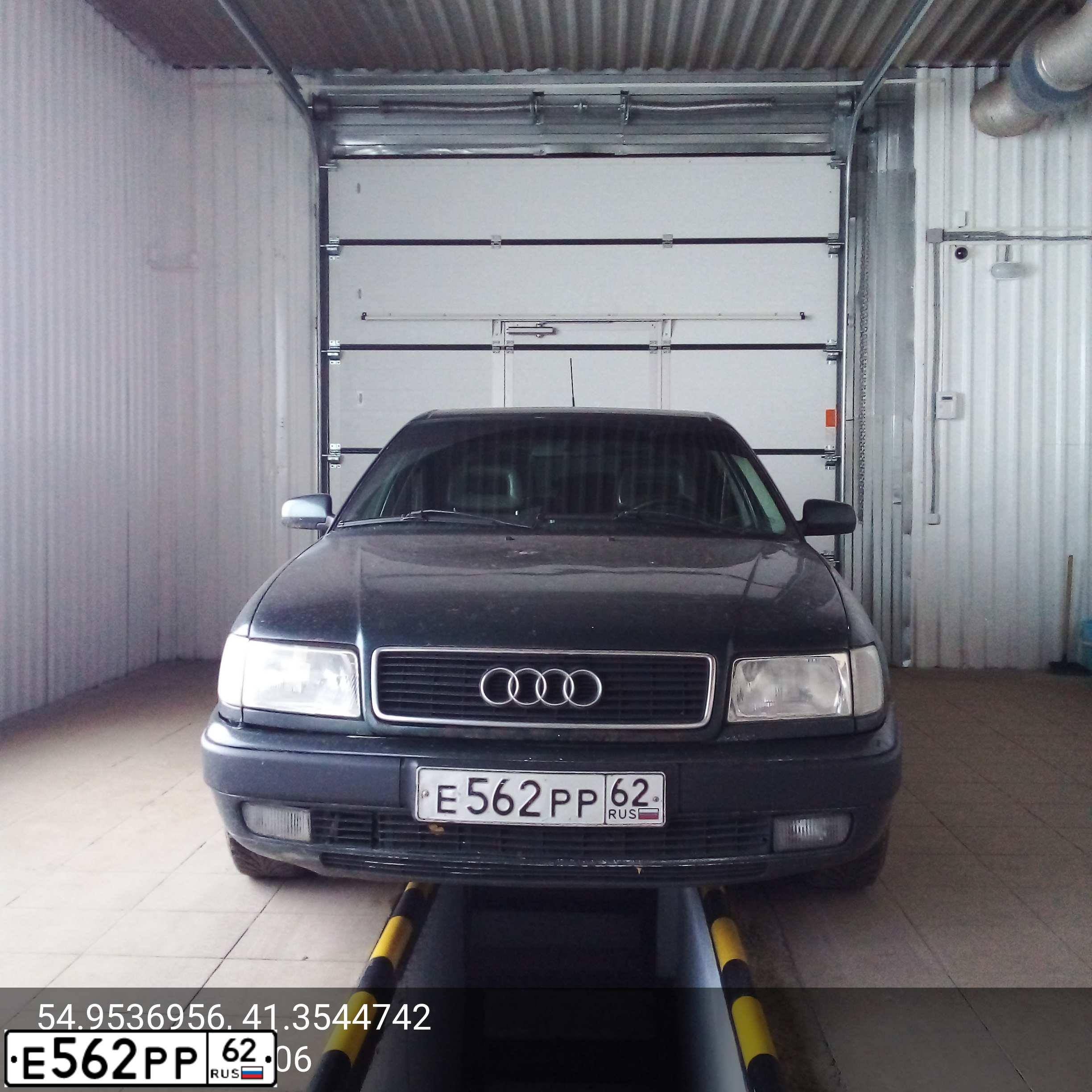 Фото автомобиля AUDI 100, 1994 — госномер О299ОО90. Цвет: ЗЕЛЕНЫЙ