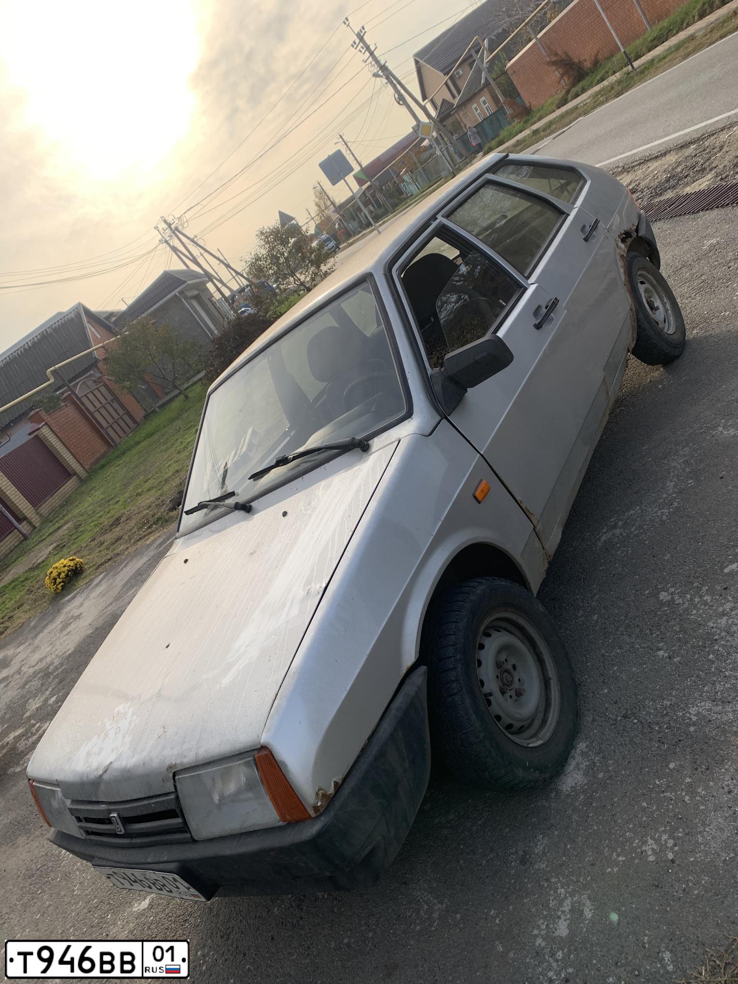 Фото автомобиля LADA 2109 SAMARA, 2005 — госномер Т946ВВ01. Цвет: СЕРЕБРИСТЫЙ