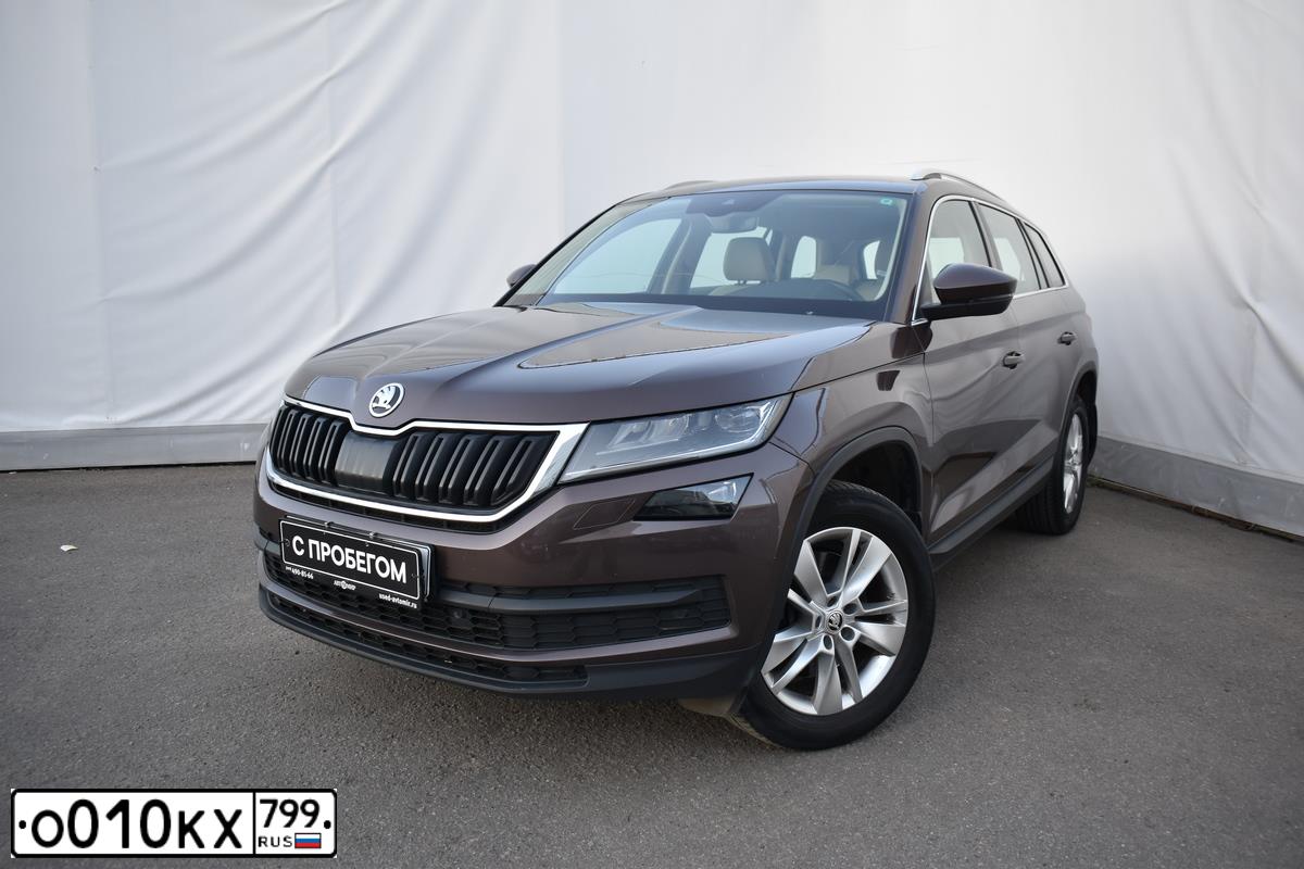 Фото автомобиля SKODA KODIAQ, 2018 — госномер Р587АН44. Цвет: Коричневый
