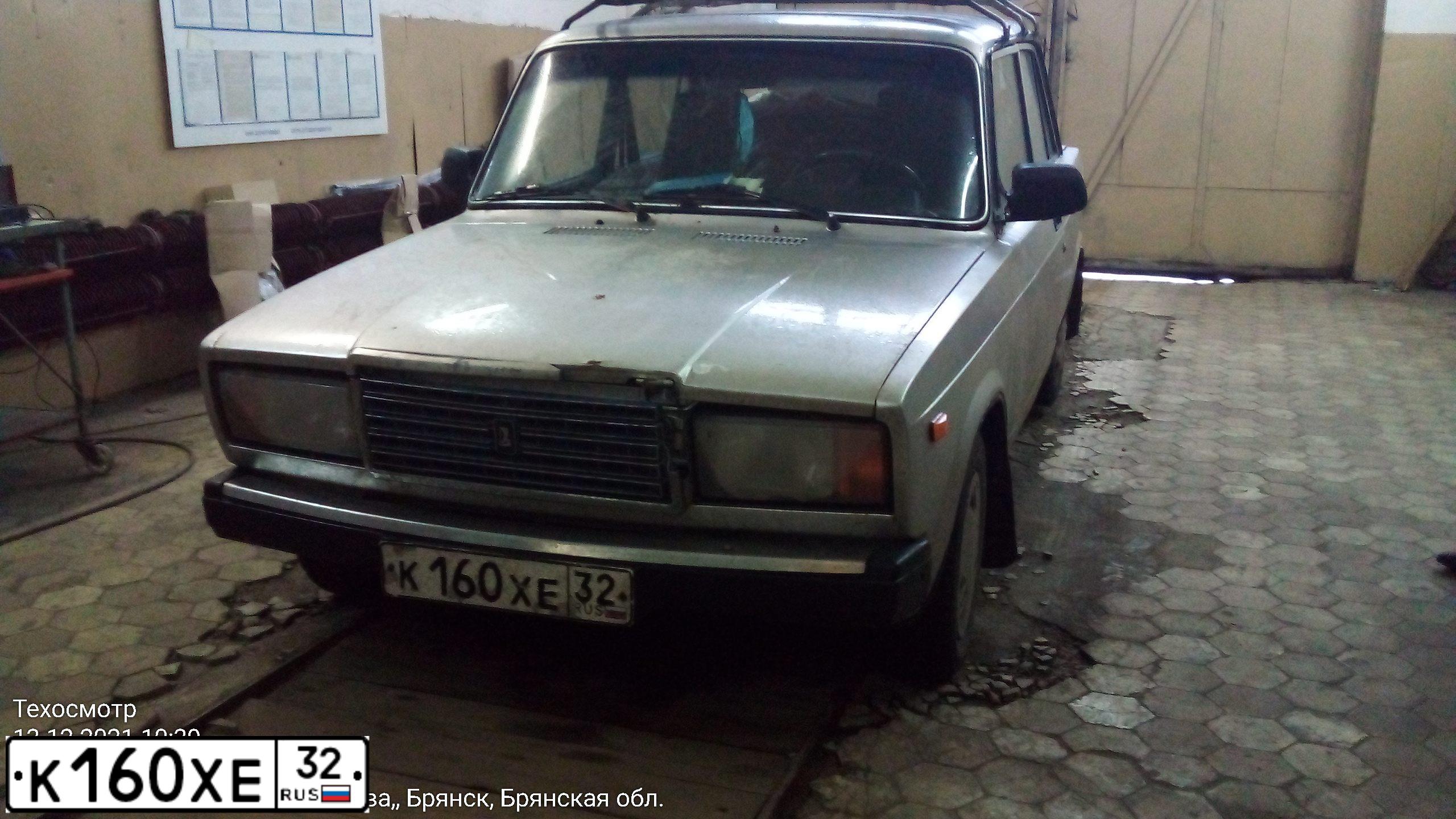 Фото автомобиля LADA 2107, 2010 — госномер К160ХЕ32. Цвет: СВЕТЛО-СЕРЕБРИСТЫЙ МЕТАЛЛ