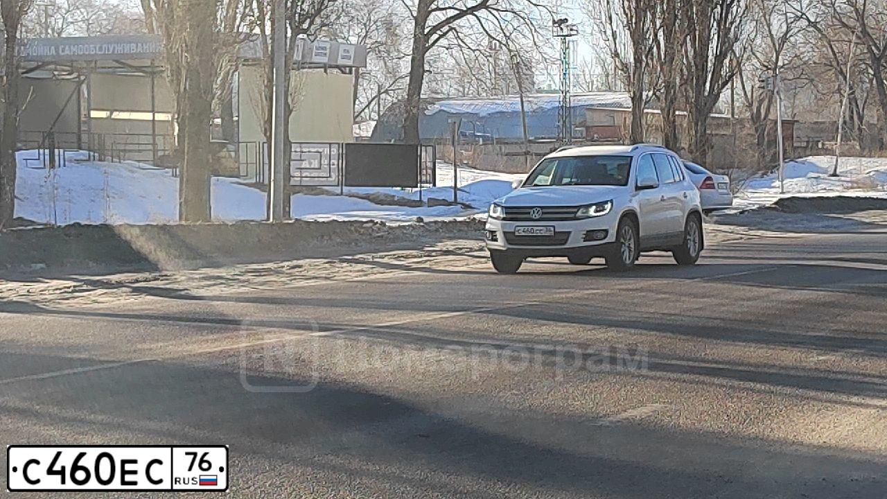 Фото автомобиля INFINITI G35, 2008 — госномер С460ЕС76. Цвет: ЧЕРНЫЙ