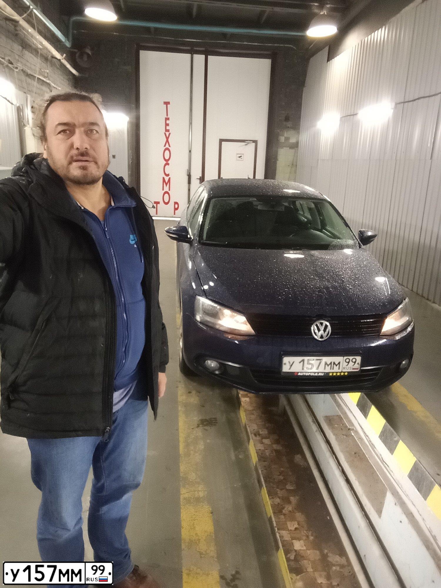 Фото автомобиля VOLKSWAGEN JETTA, 2012 — госномер Р027ЕА05