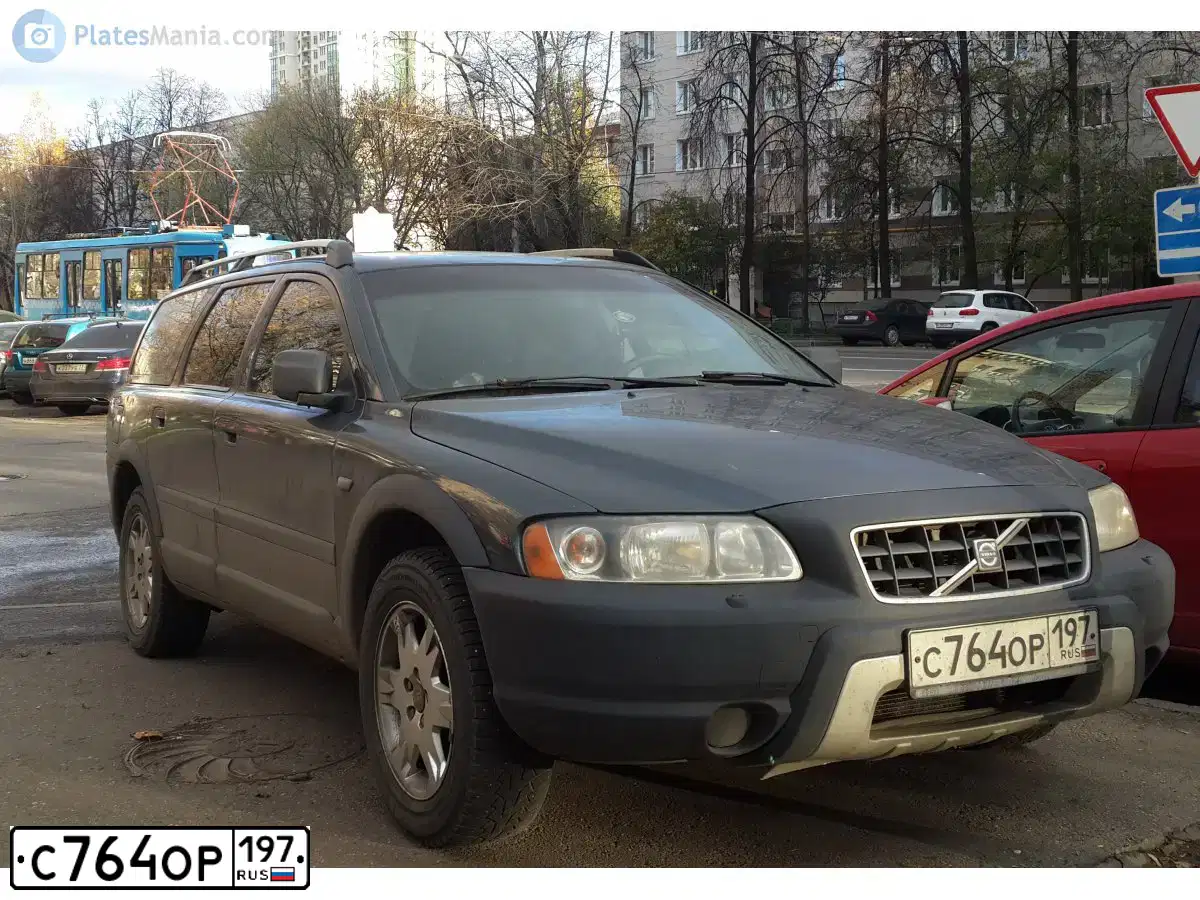 Фото автомобиля VOLVO XC70, 2005 — госномер С764ОР197. Цвет: СИНИЙ ТЕМНЫЙ