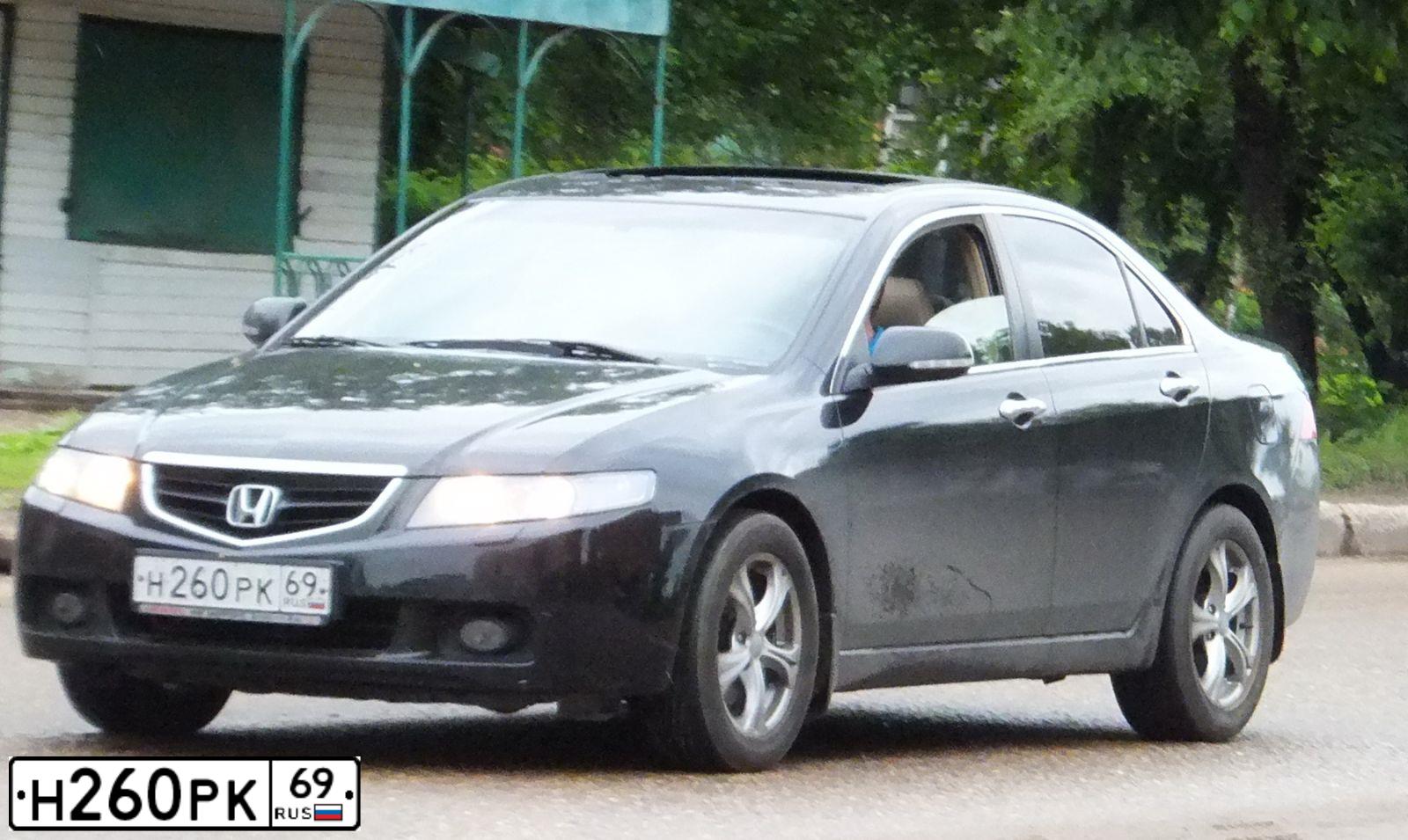 Фото автомобиля HONDA ACCORD, 2004 — госномер В445РТ777. Цвет: ЧЕРНЫЙ