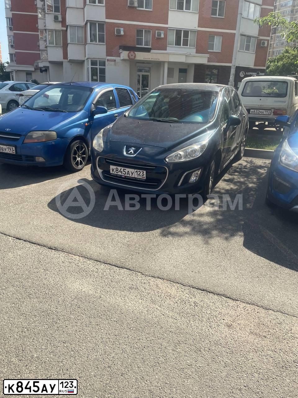 Фото автомобиля PEUGEOT 308, 2011 — госномер К845АУ123. Цвет: ТЕМНО-СИНИЙ