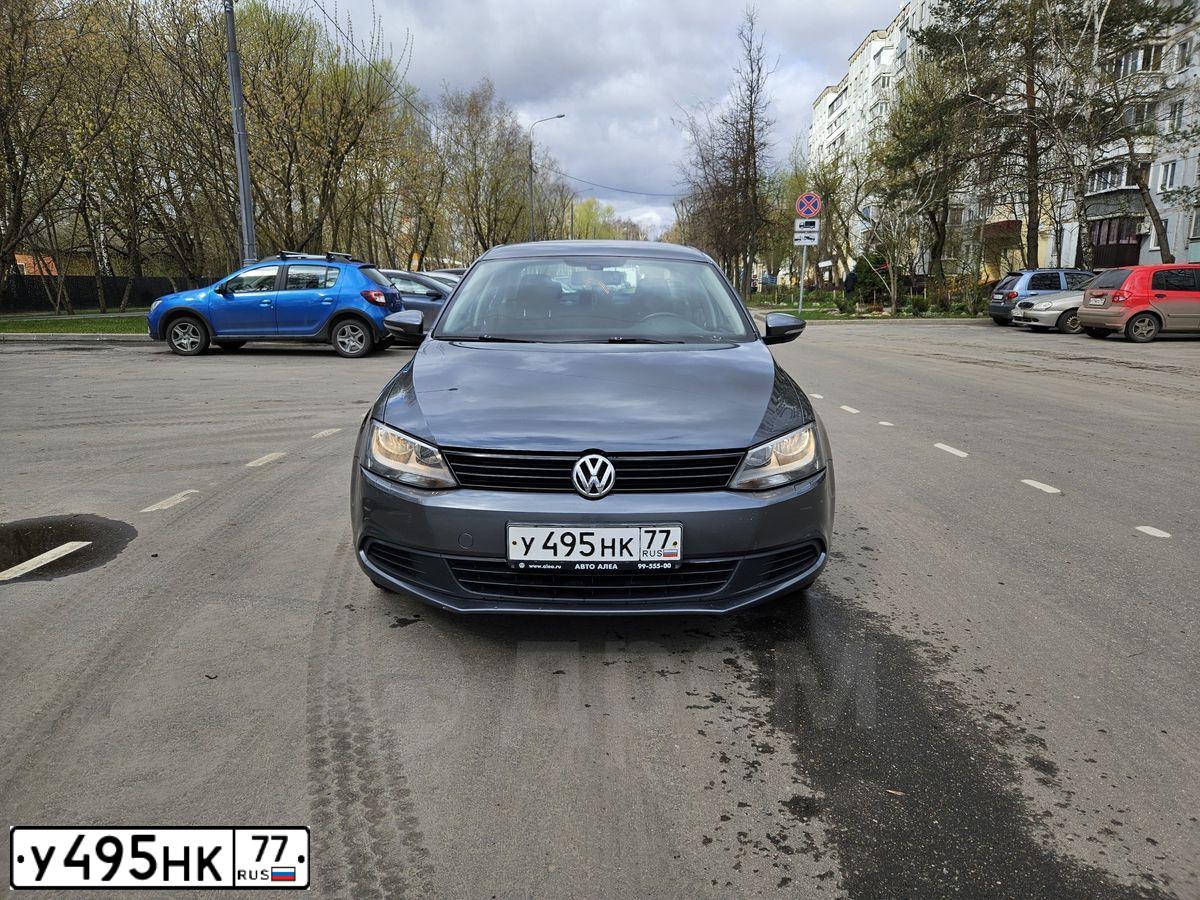 Фото автомобиля VOLKSWAGEN JETTA, 2012 — госномер К503ВН977. Цвет: СЕРЫЙ