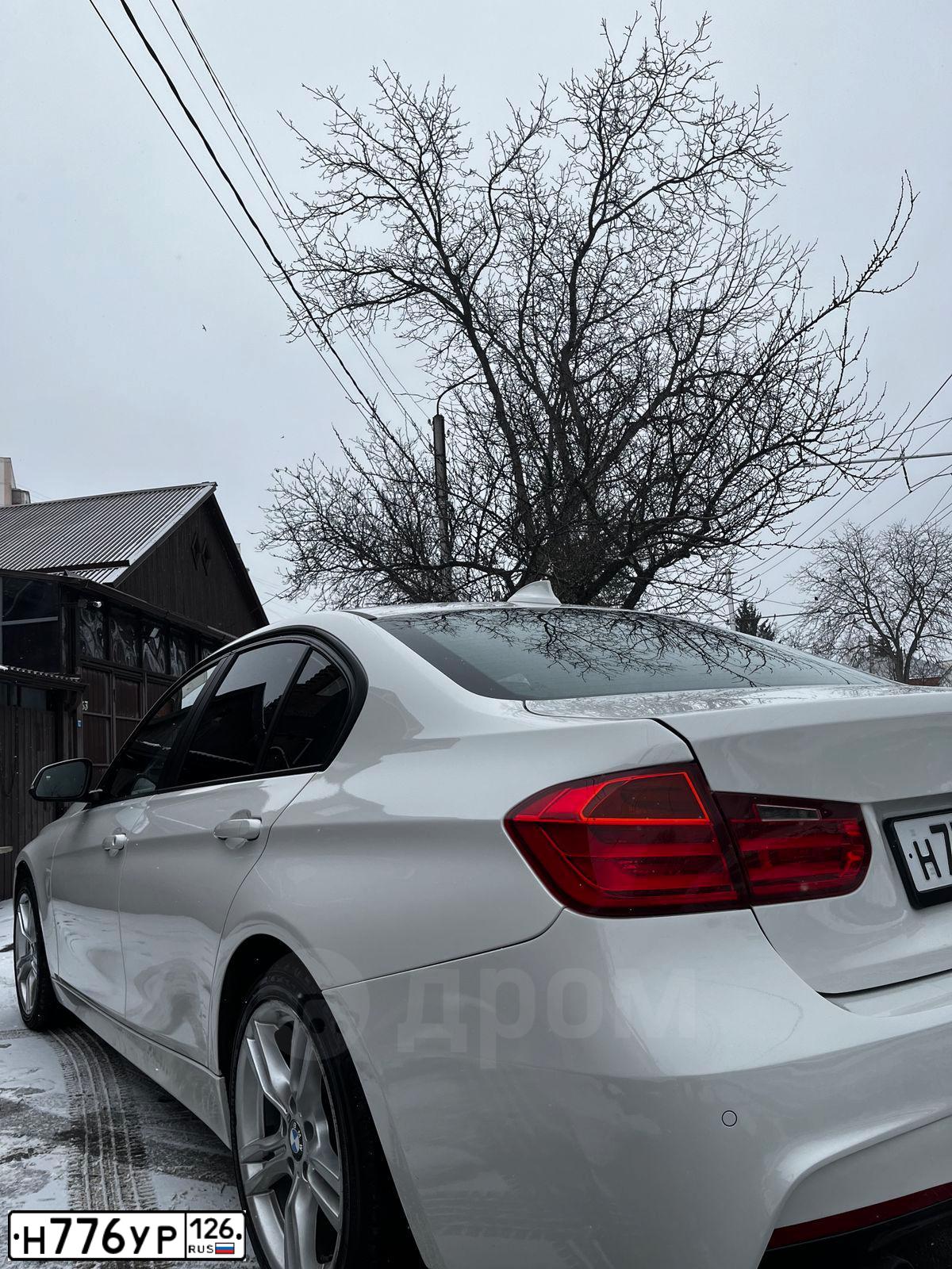 Фото автомобиля BMW SERIE 3, 2013 — госномер М966МЕ07. Цвет: Белый