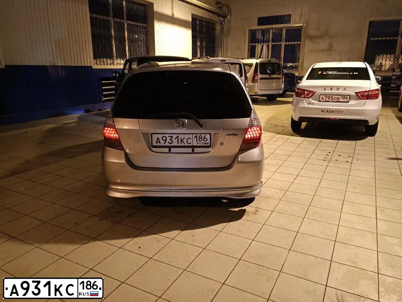 Фото автомобиля NISSAN ALMERA, 2016 — госномер В991ХС89. Цвет: синий