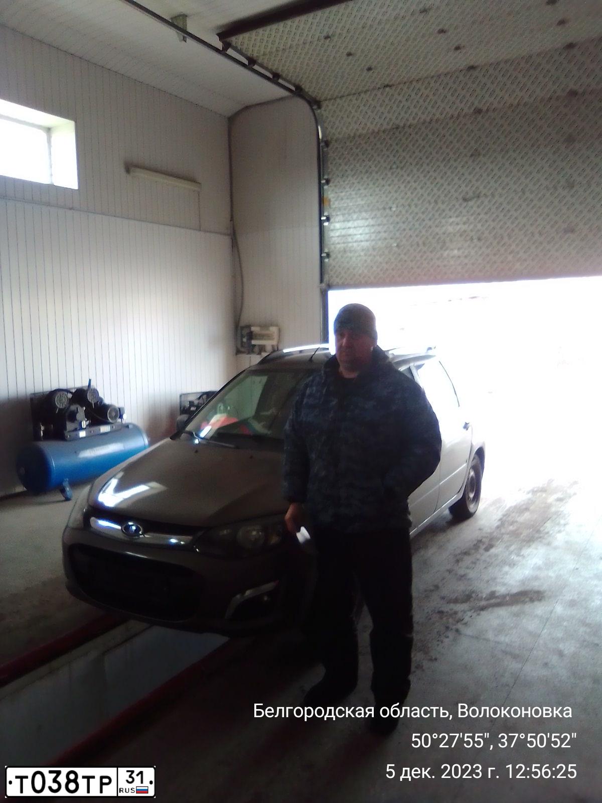 Фото автомобиля LADA 2194 KALINA, 2018 — госномер Х604КМ31. Цвет: золотисто коричневый