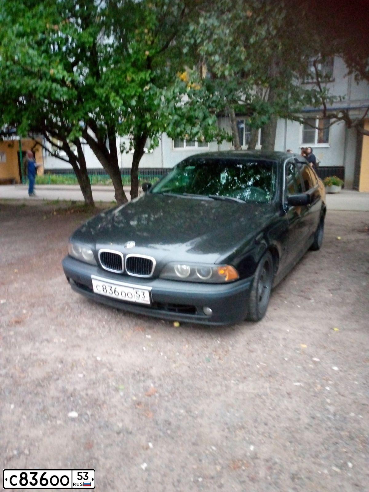 Фото автомобиля BMW SERIE 5, 2001 — госномер С836ОО53. Цвет: ЧЕРНЫЙ