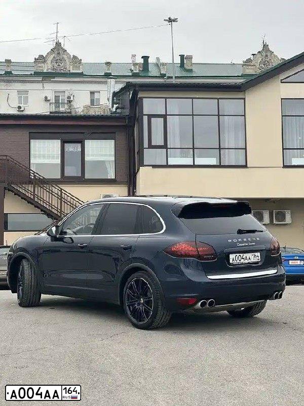 Фото автомобиля TOYOTA CAMRY, 2008 — госномер А024АА164. Цвет: ЧЕРНЫЙ