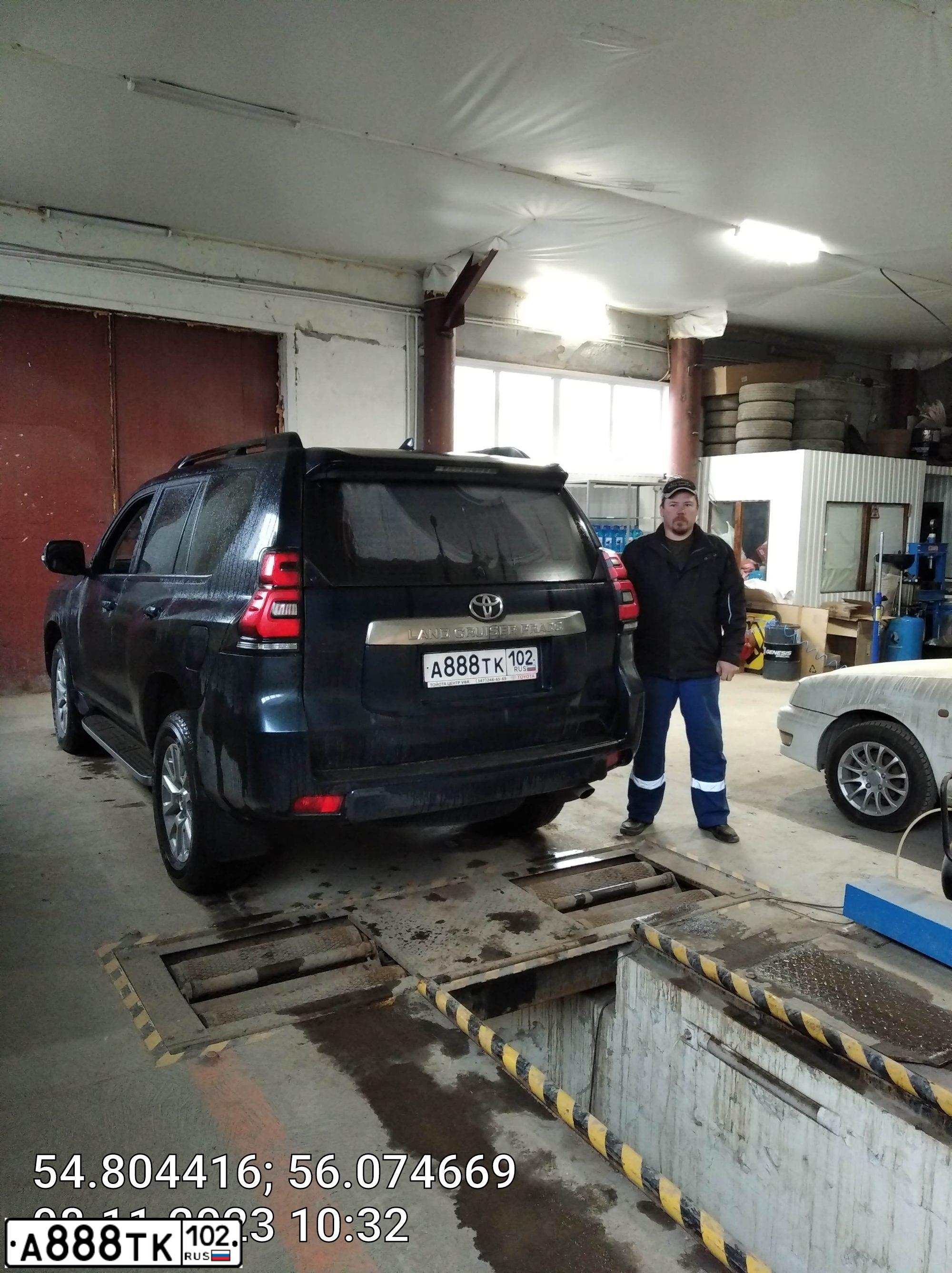 Фото автомобиля SUBARU FORESTER, 2007 — госномер Н210РЕ102. Цвет: СЕРЫЙ