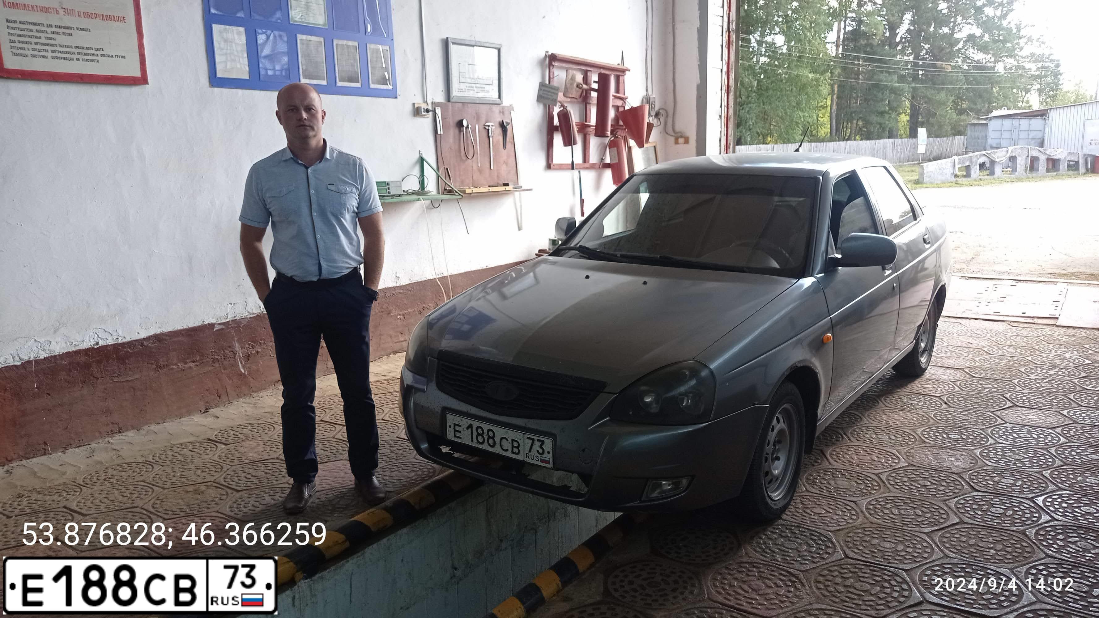 Фото автомобиля LADA 2170 PRIORA, 2010 — госномер М684СА13. Цвет: СРЕДНИЙ СЕРО-ЗЕЛЕНЫЙ МЕТ.