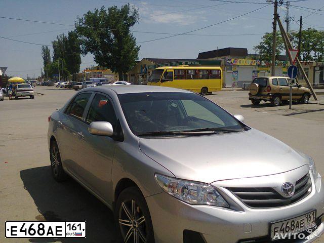 Фото автомобиля TOYOTA COROLLA, 2011 — госномер Е468АЕ161. Цвет: СЕРЕБРИСТЫЙ
