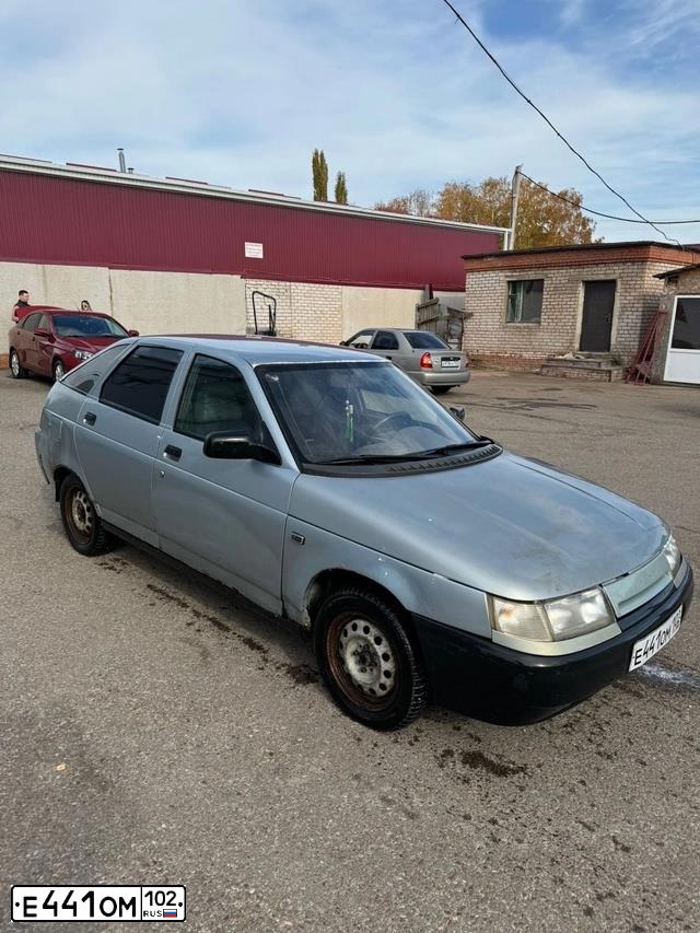 Фото автомобиля LADA 2112, 2007 — госномер Е441ОМ102. Цвет: СЕРЕБРИСТО ГОЛУБОЙ