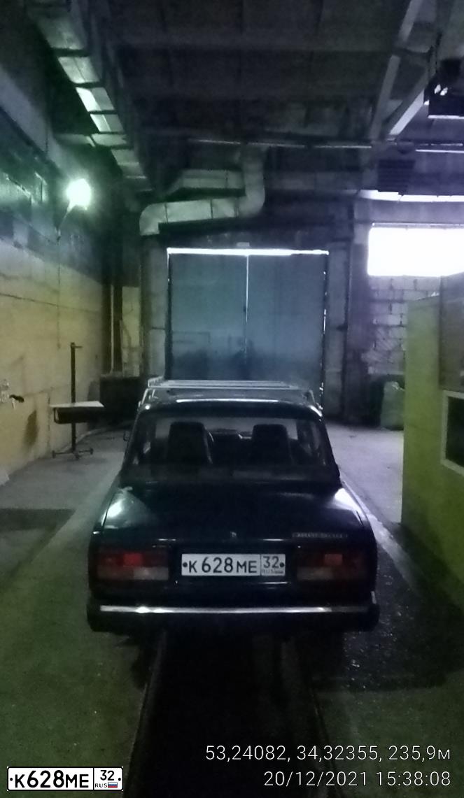 Фото автомобиля LADA 2107 LADA, 2001 — госномер К628МЕ32. Цвет: сине-зеленый